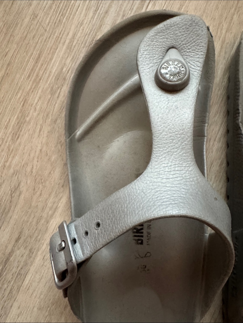 Birkenstock silver Thong Sandals size 36 - Picture 3 of 6